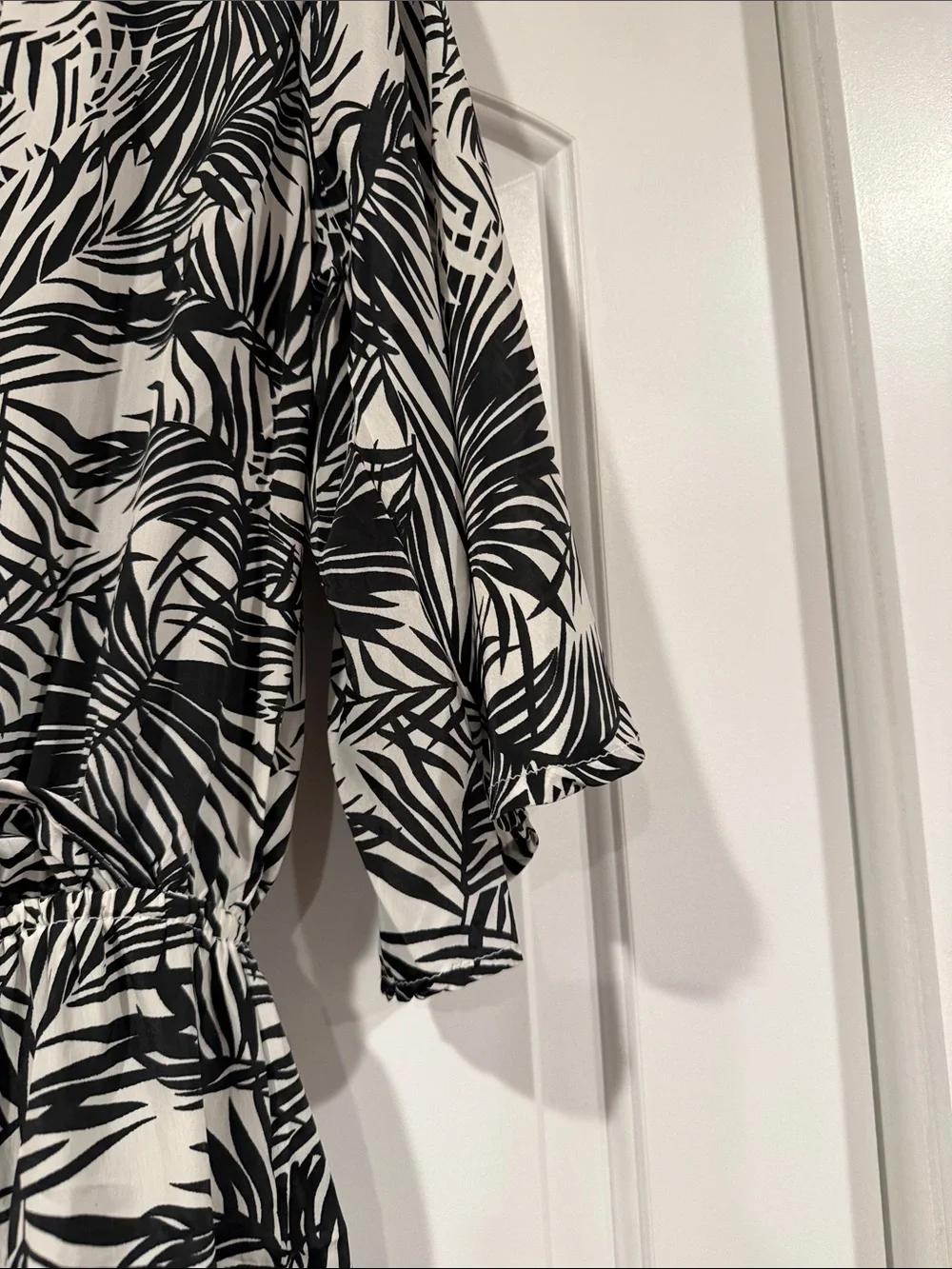 Elan Black and White Palm-Print Mini Shorts Romper small nwt